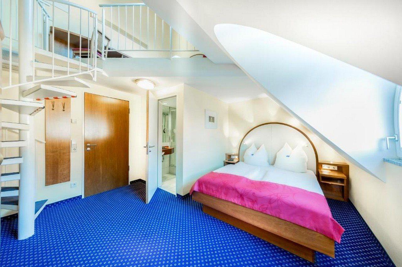Hotel Am Schillerpark Esslingen am Neckar Exteriör bild